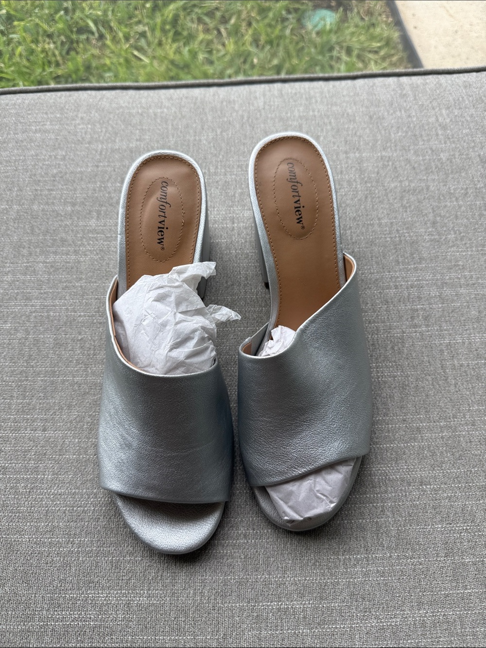 comfortview Metallic Silver Open-Toe Slip-On Mules